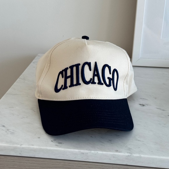 Chicago Cubs Hat - Picture 1 of 2